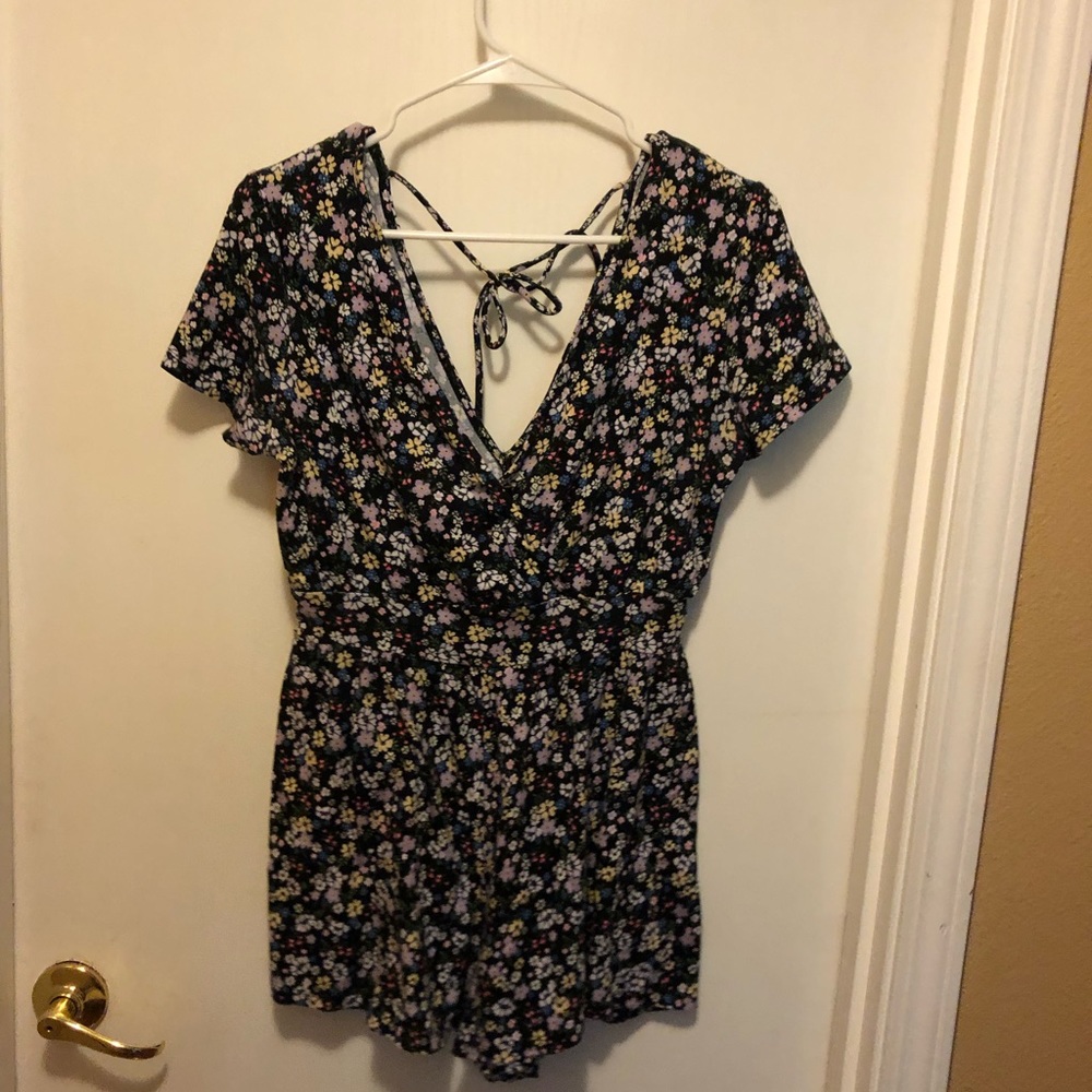 Flora romper - Picture 2 of 5
